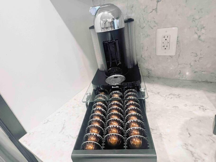 Holiday home Luxurious 3bdr Penthouse With Private Rooftop Capitol And Monument Views Near Popular H Street Corridor Free Parking And Cancellation Washington